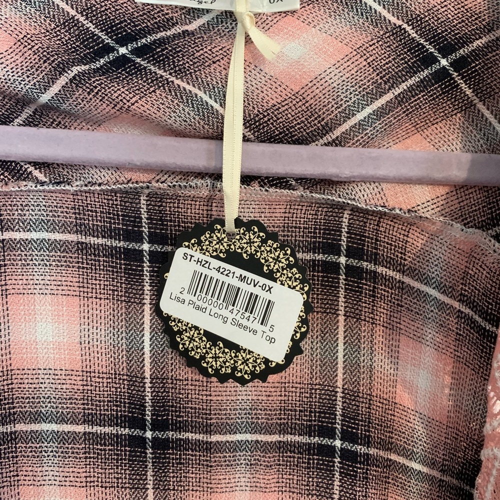 Button down top - Picture 7 of 9
